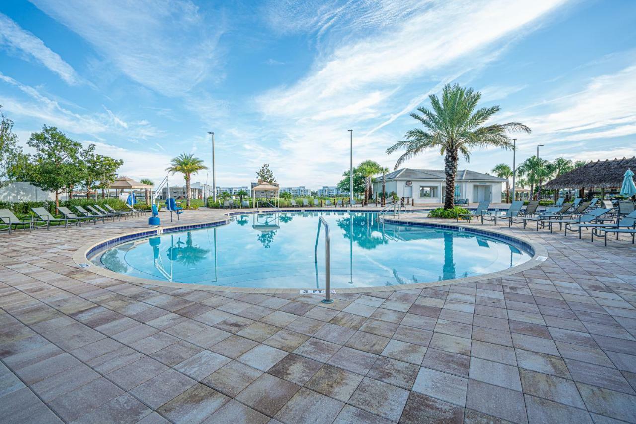 Only 5 Miles From Disney! Free Water Park! 2 Bed, 2 Bath Condo, Sleeps 8 Kissimmee Exterior foto